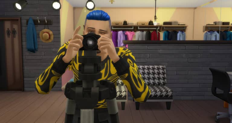 The Sims 4 Moschino Stuff: Creating a Photo Studio