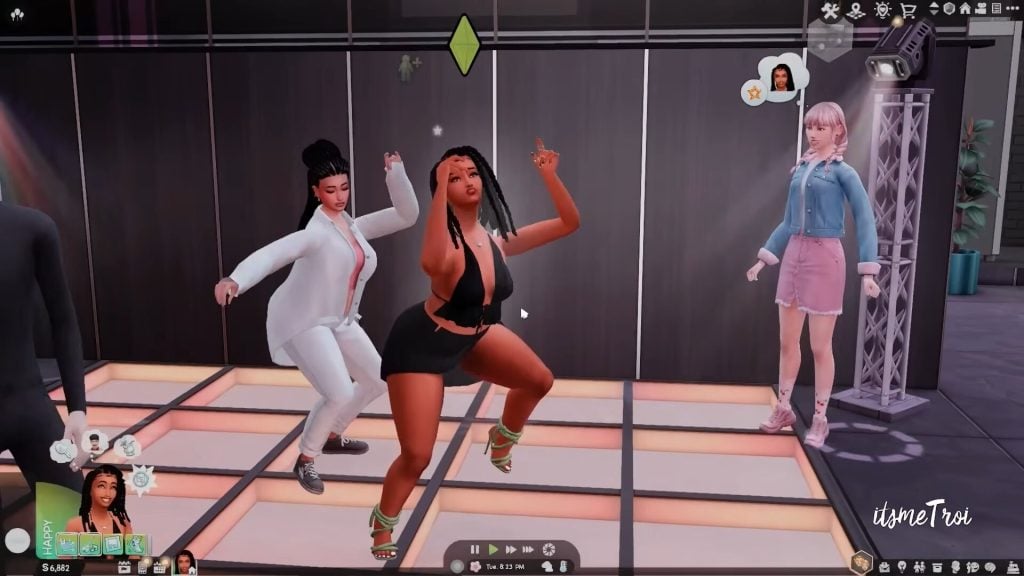 Celebrating Black History Month: The Sims 4 Content Creators and Stories You'll Love 9 Tasha dancing like 1999. Mod by King Black Cinema. Video by ItsMeTroi.