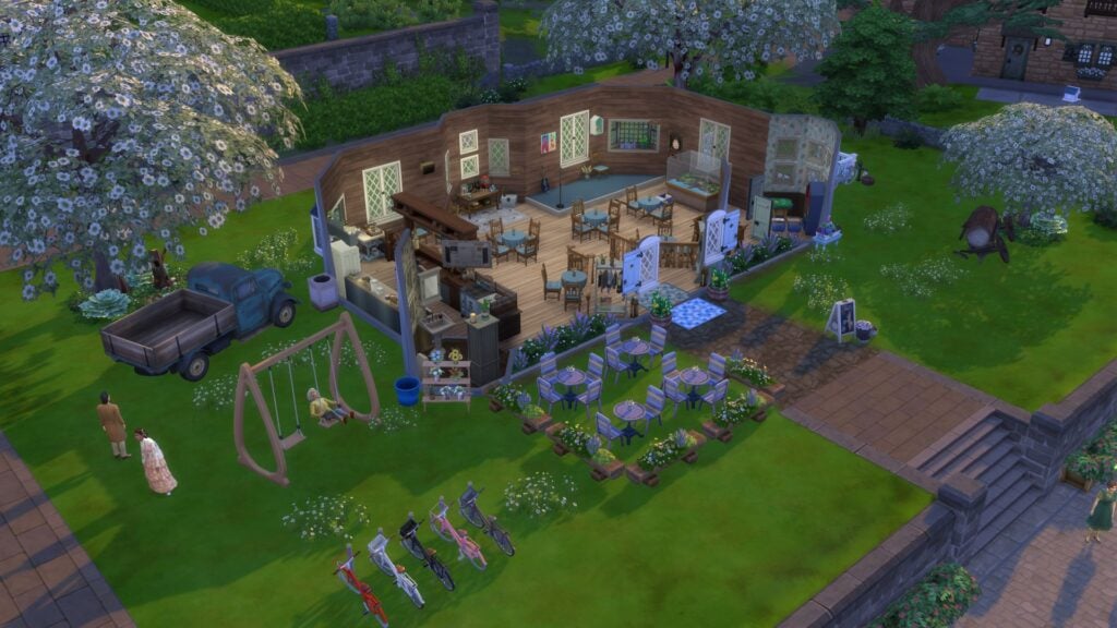 Cozy Bar Lot main floor